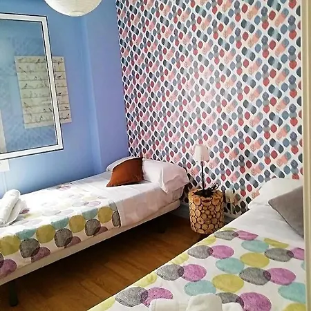Tourist Ferrol, A Coruna - Plaza Espana Rent 费罗尔